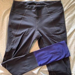 Athleta Plié barre leggings with heel cover